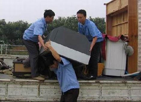 应届毕业生的搬家价欧亿招商主管格主要由距离决定